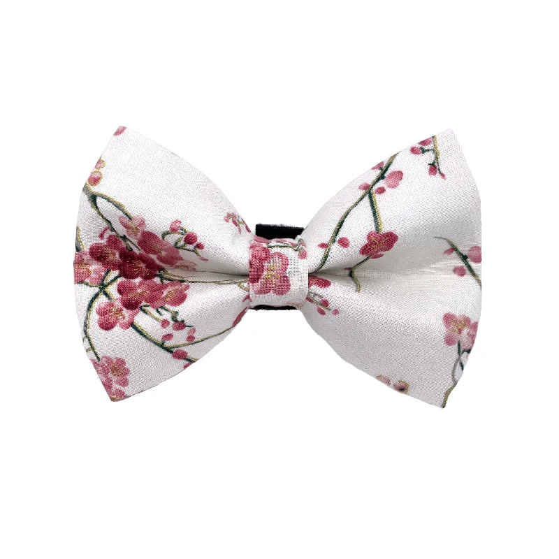 - ​​Pet toys under    yuanCherry Blossom Dog Bow Tie