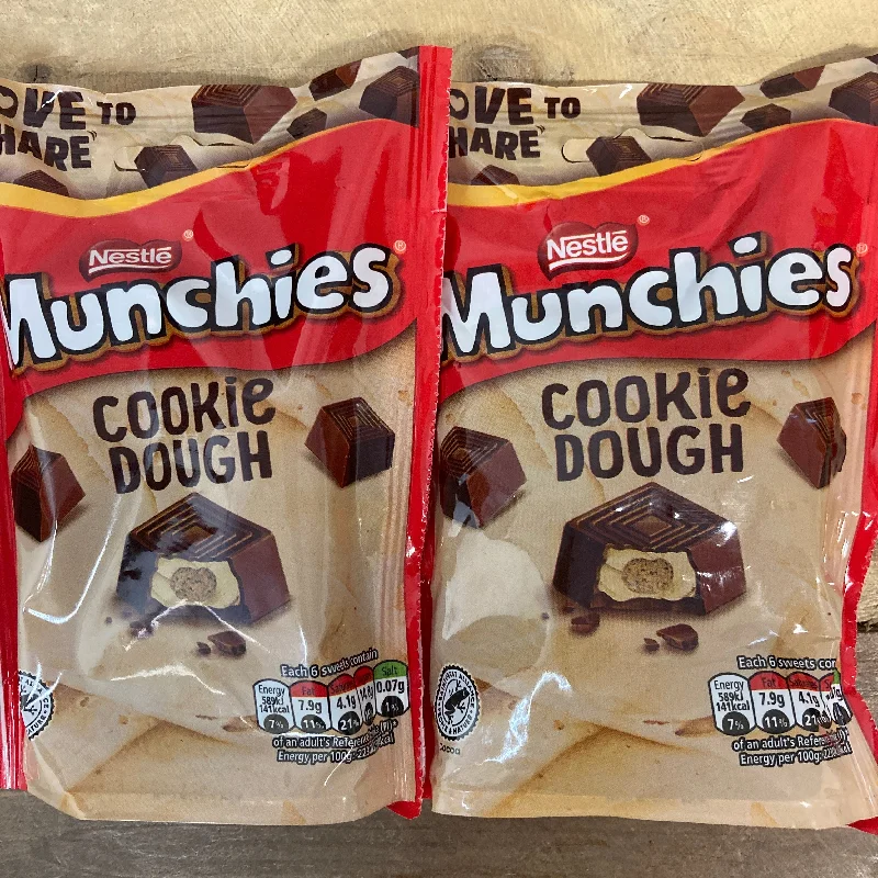 - Pet monitor with camera4x Munchies Cookie Dough Share Bags (4x101g)