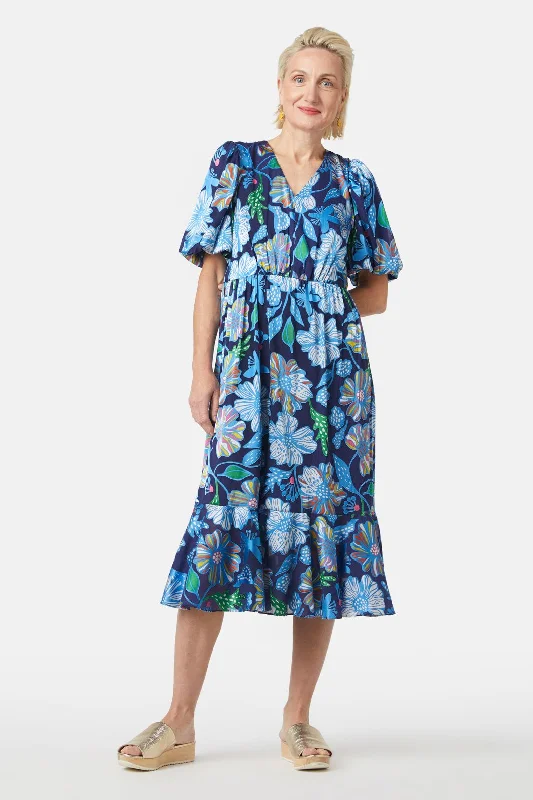 - Pregnant cat delivery room warming boxFlourish Burn Out Dress