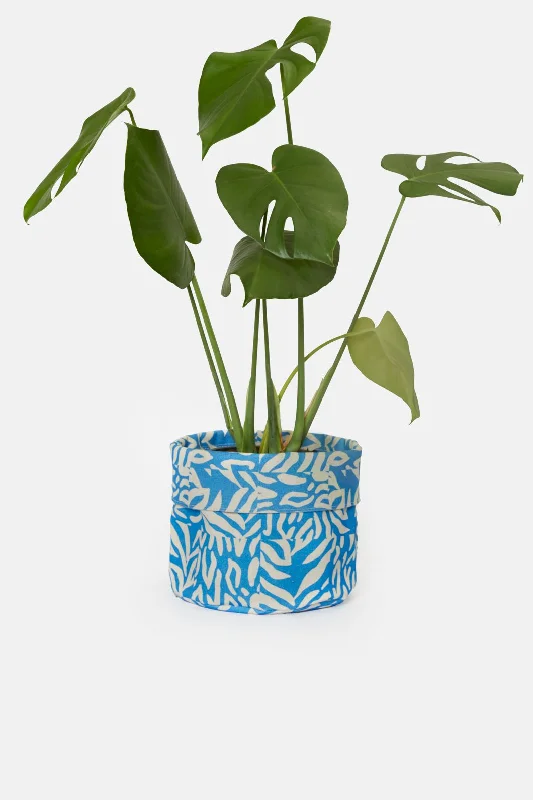 - Automatic temperature adjustment cat bedAnimal Blue Planter Med