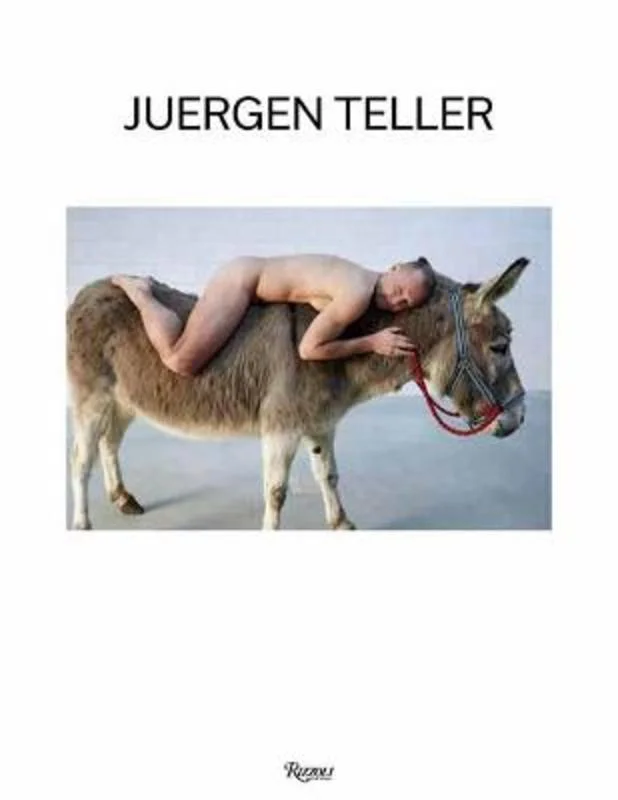 - Automatic temperature adjustment cat bedJuergen Teller