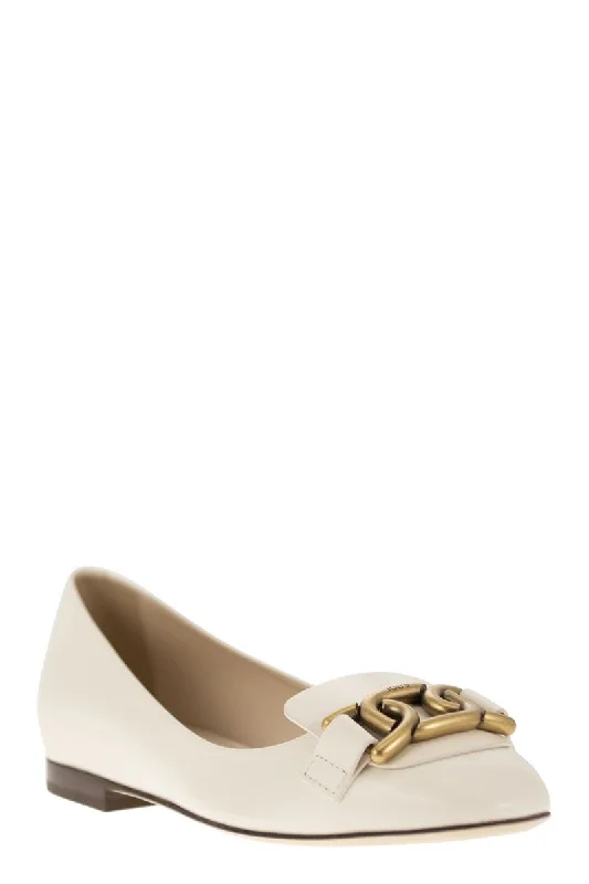 TOD'S Women's Mini Ballerina Flats with Metal Chain Detail